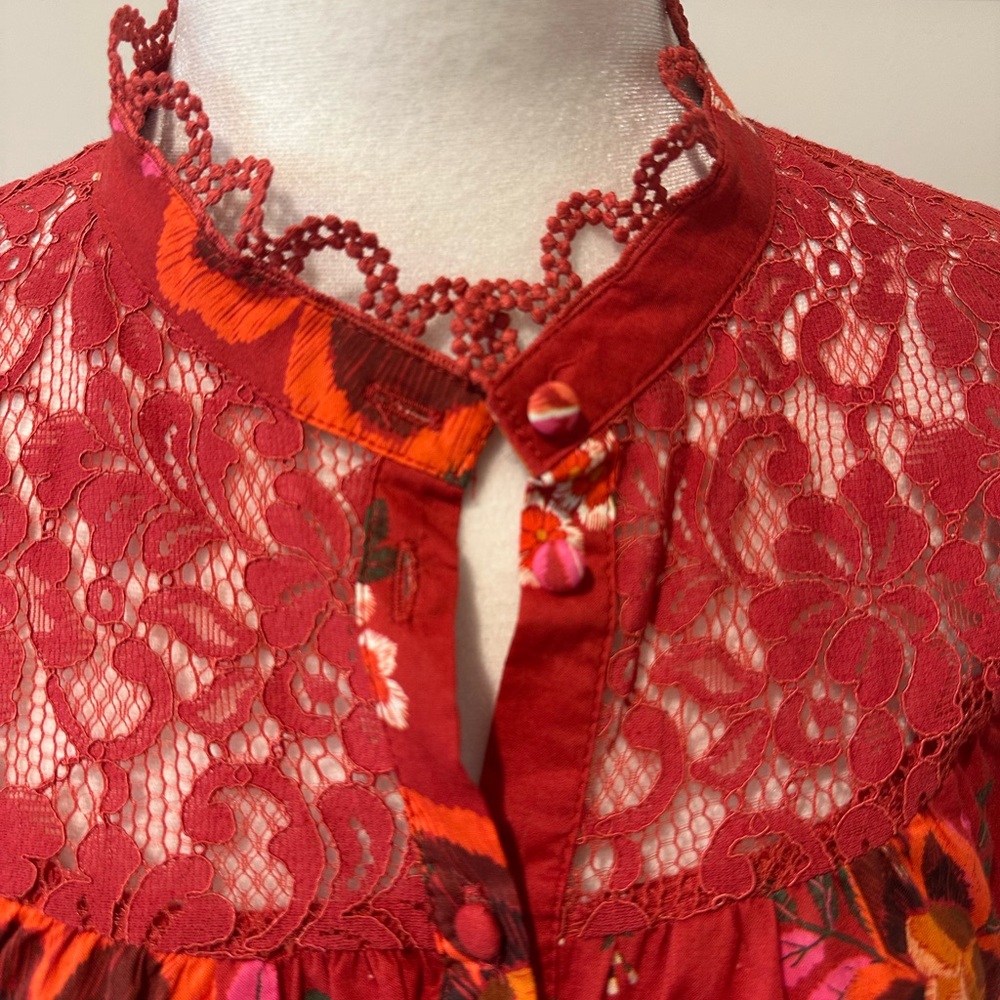 Farm Rio size small red cotton floral blouse with lace inset. Buttons, collar. - Picture 2 of 11